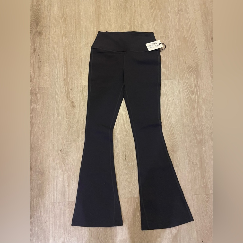 NEW WITH TAGS! Graphite splits59
SIZE LARGE